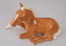 Vintage BESWICK England Palomino Foal/ Colt/ Filly Figurine Approx H3” L 5