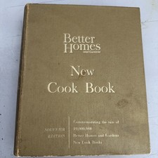 Vtg 1965 Better Homes & Gardens New Cook Book 3 Ring Gold Binder Souvenir Ed picture