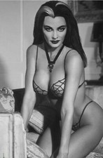 Yvonne De Carlo With Cobweb Underwear 8x10 Picture Celebrity Print picture