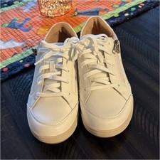 Clarks Collection Men's White Lace-Up Side Zipper Round Toe Sneakers picture