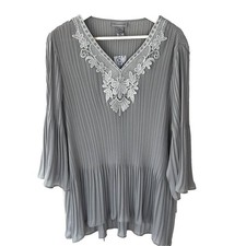 nwt Catherines Top Size 2x Pleated Lace Crochet V-Neck Gray Party Holidays nwt * picture