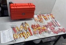 Wiha Insulated Master Electricians Tool Set 80pc 32800 picture