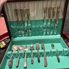 AUTHENTIC WM ROGERS SILVERPLATED 51 PIECE DINNER SET FLATWARE SILVERWARE w/ Case picture