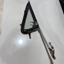 1982-1991 Chevrolet C/K vent glass (RH passenger-side) wing window (C10-K30) picture