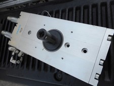 FESTO TWIN PISTON -- SEMI ROTARY DRIVE w/SHOCK ABSORB -- DRQD-50-180-YSRJ picture