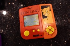 Vintage LION KING by Tiger Handheld Electronic  Video game D9    SLIM SUPER RARE picture