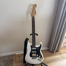 Fender Player II Stratocaster HSS Rosewood Fingerboard Guitar Polar White picture
