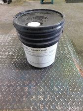 NEW Quaker Houghton Hocut 795-H Metal Removal Fluid, Chlorine Free, 5 Gallon picture
