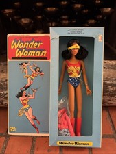Mego Wonder Woman Complete in Box. Vintage 1976. Nice Box No Cello picture