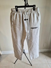 ESSENTIALS Fear of God Light Gray Sweatpants Small 0069 picture