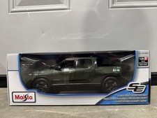 Maisto 1:18 Diecast Special Edition Rivian R1T Green NEW IN BOX Diecast metal picture