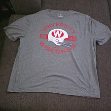 Fanatics Wisconsin Badgers Football Helmet T-Shirt Gray/Red/White Sz XL No Tag picture