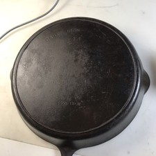 #14 wagwold skillet Griswold Cast Iron picture