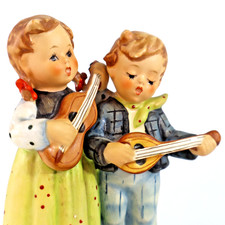 Vintage Hummel Happy Days figurine #150 2/0 Germany TMK3 Bee 4.25