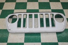 ⚠️DMG⚠️ 18-24 Wrangler White Painted Front Grill Panel w/o Grill Inserts OEM WTY picture