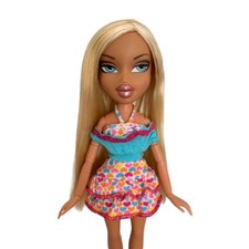 Bratz Cloe Passion for Fashion Y2k Figure Model with Clothes picture