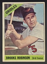1966 Topps - Brooks Robinson #390 VG picture