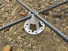 Sandbaggy Plastic Rebar Chairs - Elevates Rebar 2.5