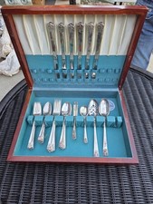🍴Vintage Wm Rogers April Silverplate 35 Pc Service for 6 With Chest 1950s Nice picture