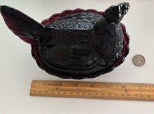 Vintage Purple Amethyst Hen on Nest 6 1/2