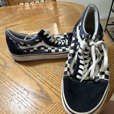 VANS Old Skool Men's Blue/White Check Low Top Lace-Up Sneakers picture