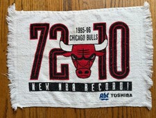 Vintage 1995-1996 Chicago Bulls Hand Towel Commemorating Their Record 72 Wins picture