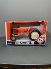 ERTL Allis Chalmers D19 Tractor 1:16 Diecast Model 16311 Orange w/ Box picture