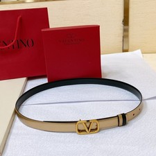 Valentino Garavani Women's Reversible Black Gold Belt Gold VLogo Buckle picture
