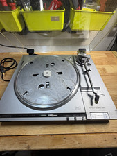 Hitachi HT-6 Quartz DD Automatic Turntable Silver w/ Dust Cover RCA 33/45 picture