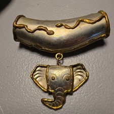 VINTAGE HAND CRAFTED SILVER ELEPHANT SHAMANIC FOCAL BEAD PENDANT $95 VALUE FV584 picture