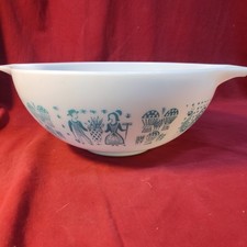 Pyrex 444 Amish Butterprint White Reverse Color 4 Qt Mixing Bowl picture