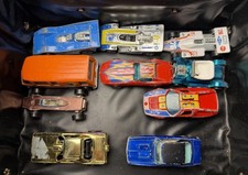 Lot Of 9 Vintage 1968-77 Hot Wheels Redlines & Blackwalls In Sizzlers Lunch Box picture