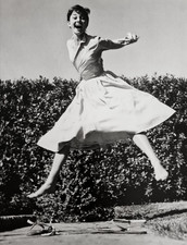 1955/76 Vintage AUDREY HEPBURN Actress PHILIPPE HALSMAN Duotone Photo On 12x16 picture