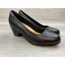Clarks Collection Ultimate Comfort Black Round Toe Block Heel Pumps Women's 6.5 picture