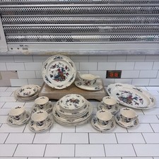 Wedgwood Williamsburg Potpourri Dinner Set For 6 Vintage Retired Dishes picture
