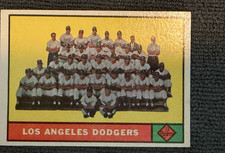 1961 Topps # 86 Dodgers Team picture