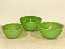 Anchor Hocking Fire King Ware Green Swirl Glass Mixing Bowl Set 3 Oven-Safe Jade picture