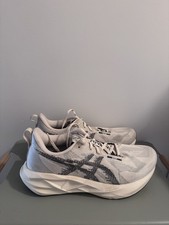 ASICS Novablast 5 Oatmeal Black - Size Men 10 picture