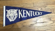 VINTAGE University of Kentucky wildcat mascot pennant / banner, 28