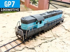 S‑Scale GP7 Locomotive – Strong Plastic Model w/ Coupler & Bogies, Unassembled picture