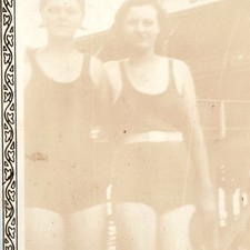 c1920s Galveston, TX Murdock Bath House Women Swimwear Snapshot Photo Beach Vtg picture