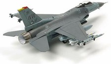 Tamiya America, Inc 60788, 1/72 F-16 CJ Fighting Flacon , w/Equipment, TAM6 picture