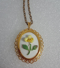 Coalport England Yellow Rose Pendant on 24 in Gold Tone Chain Necklace picture