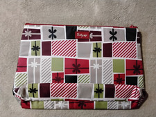 Thirty One Medium Thermal Zipper Pouch Christmas Pattern NWOT picture