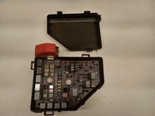 2013-2014 Chevy Traverse Engine Fuse Box OEM picture