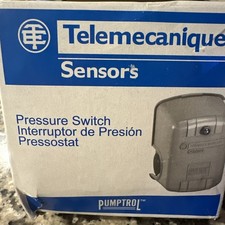 Pumptrol Telemecanique 9013FSG2J24 Pressure Switch 40/60 PSI Schneider Square D picture