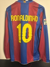 Rare Ronaldinho #10 2007/2008 Barcelona Home Jersey Soccer La liga Badges Large picture