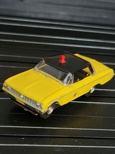VINTAGE AURORA VIBRATOR YELLOW BLACK ROOF 1962 FORD POLICE CAR #1552 picture