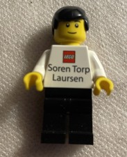 LEGO Employee Business Card Minifigure Soren Torp Laursen NA President Rare picture