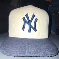 New Era New York Yankees MLB 59FIFTY Fitted Baseball Cap Hat 7 3/8 White Navy picture